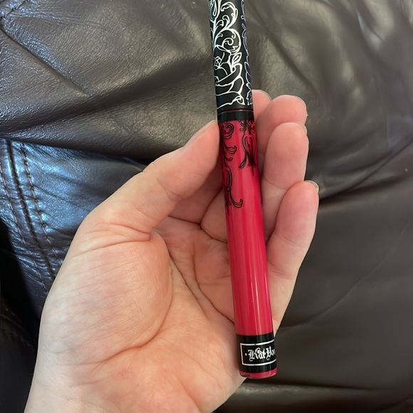 Kat von D Everlasting Liquid Lipstick Shade Bachelorette - Picture 2 of 4